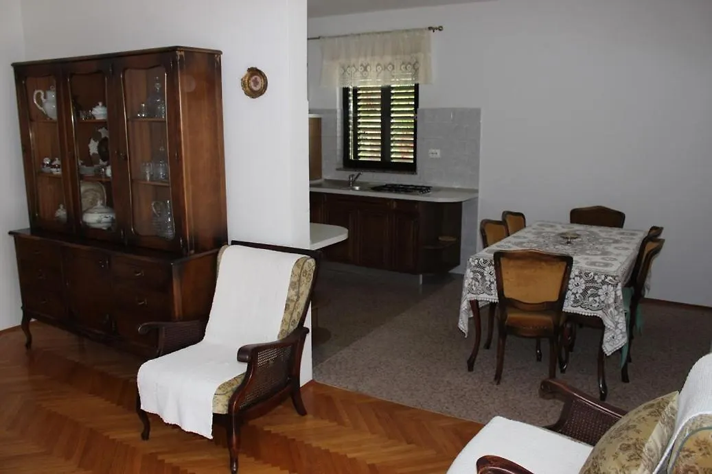Blaz 4 - Apartment For 6-8 Persons, 150 M From The Beach Novi Vinodolski 0*,