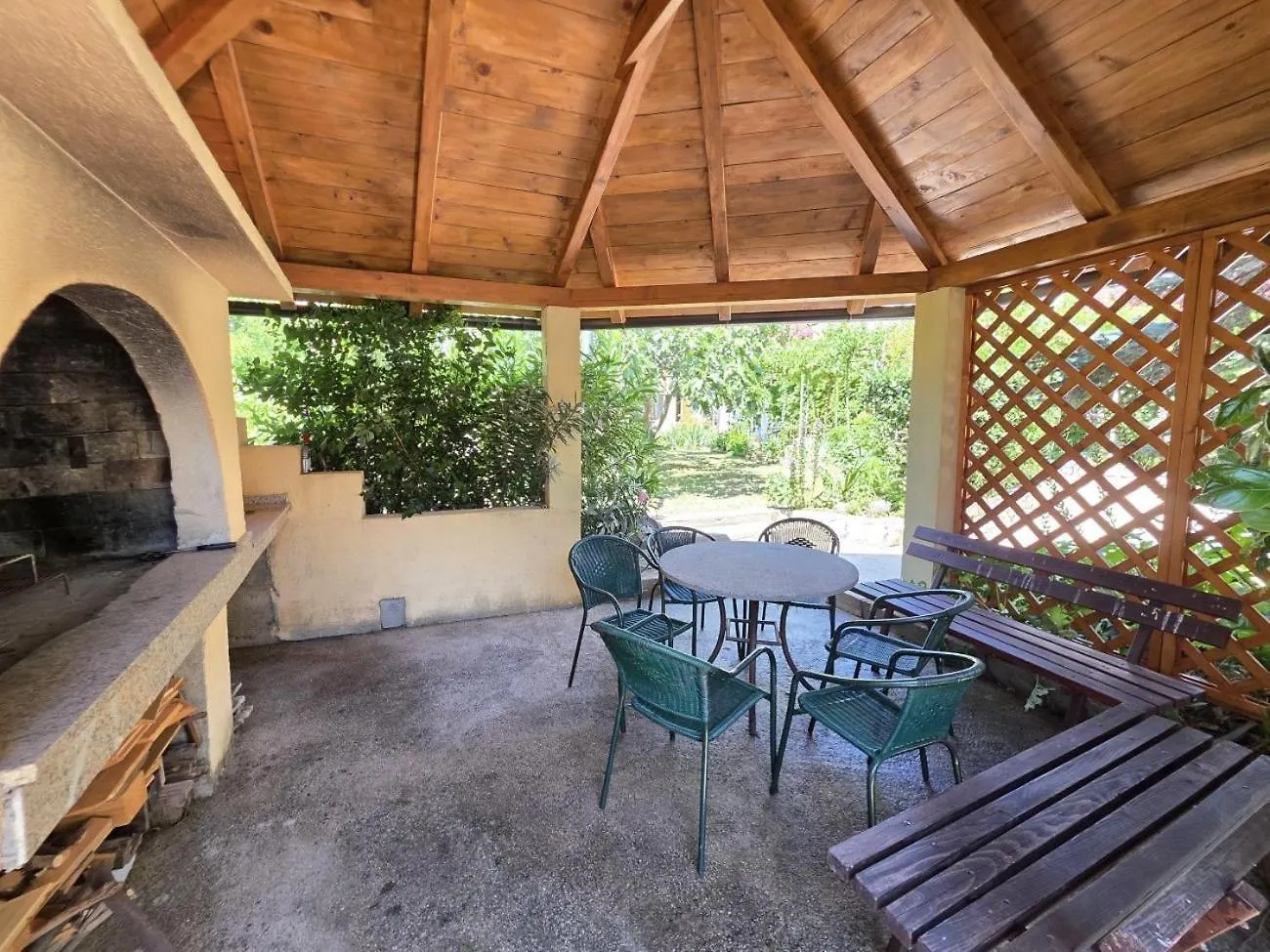 Blaz 4 - Apartment For 6-8 Persons, 150 M From The Beach Novi Vinodolski