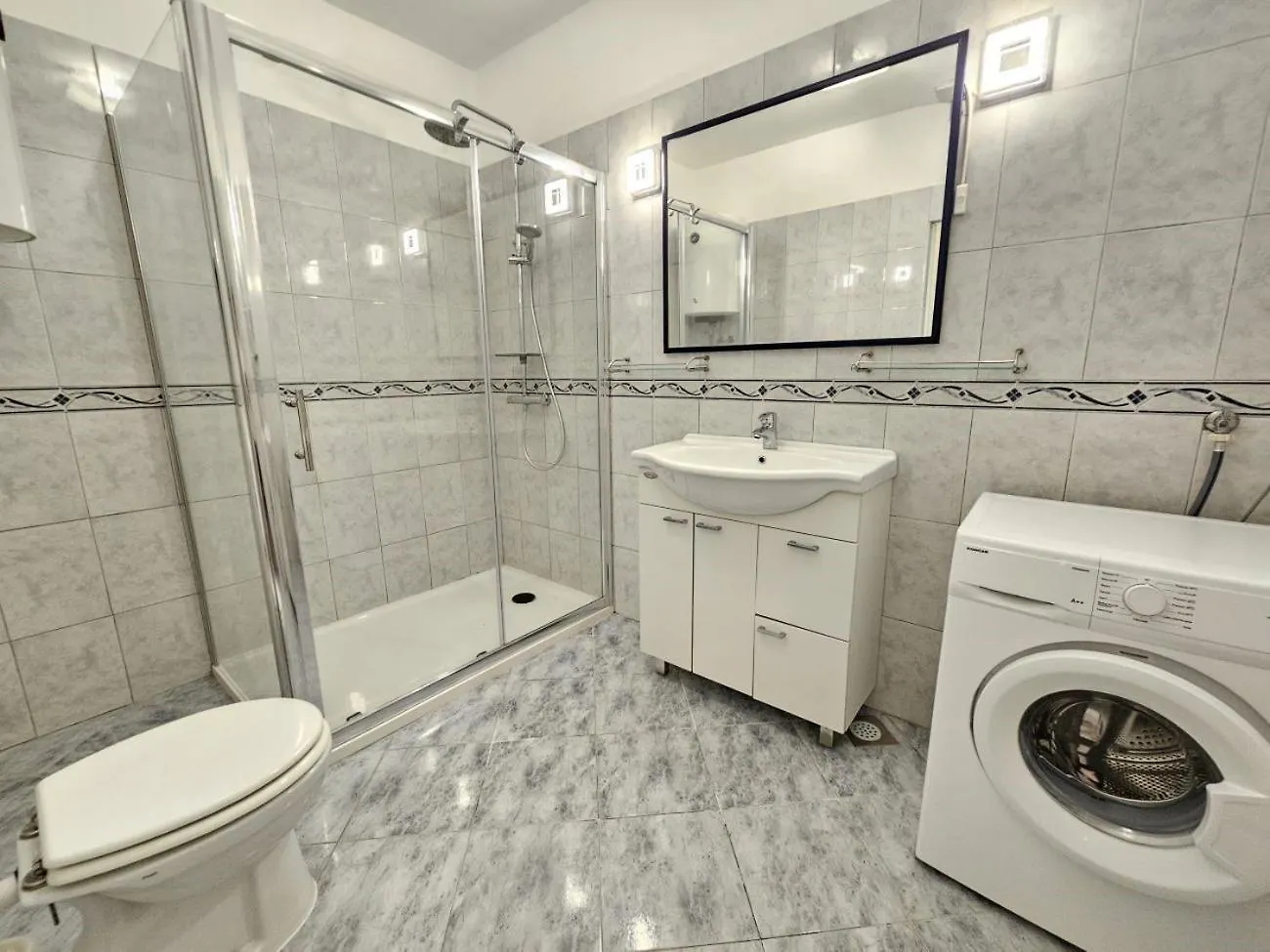 Blaz 4 - Apartment For 6-8 Persons, 150 M From The Beach Novi Vinodolski