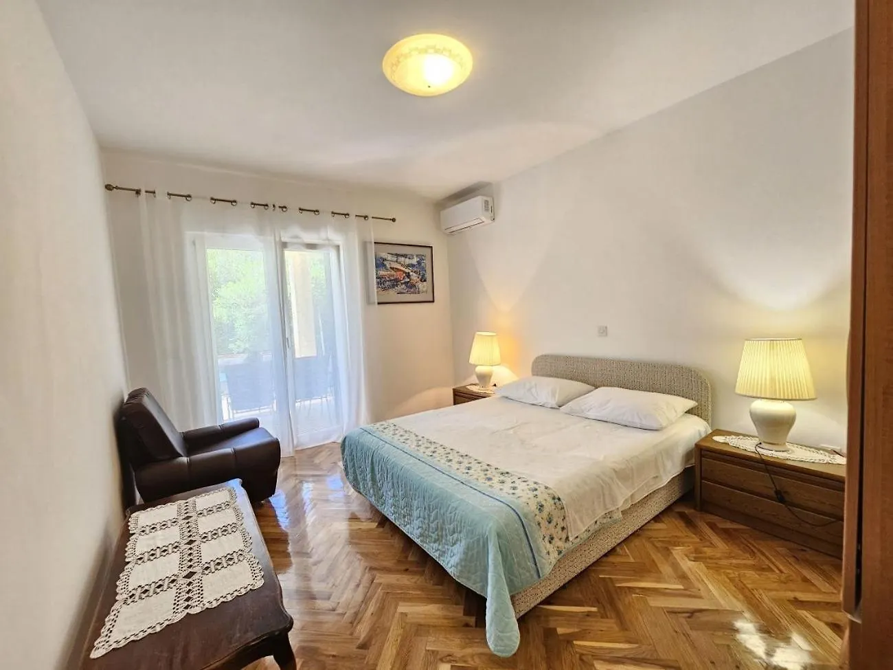Blaz 4 - Apartment For 6-8 Persons, 150 M From The Beach Novi Vinodolski